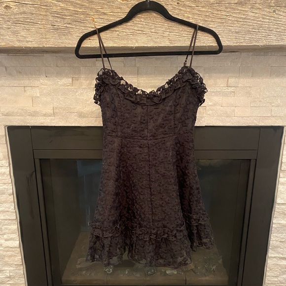 Selfie Leslie- FRILL BUST FLORAL EMBROIDERED OVERLAY DRESS - Picture 5 of 7